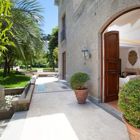 Amore Rentals - Villa Ebe Соренто Екстериор снимка